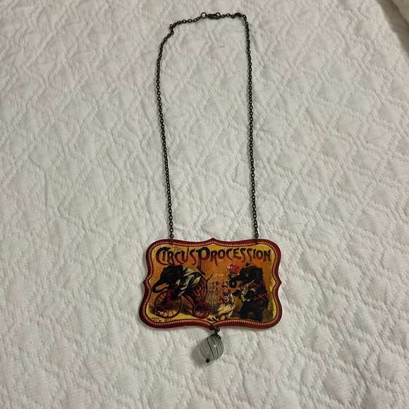 whimsical vintage retro circus procession necklace very unique piece - Picture 3 of 6
